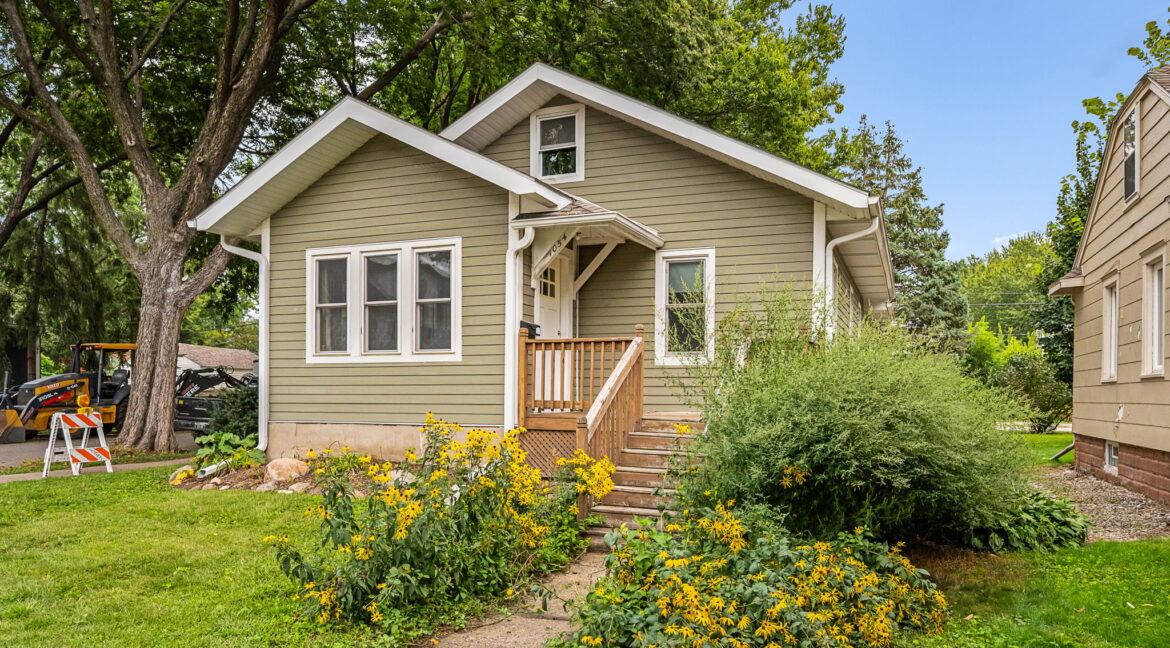 1-web-or-mls-1054-23rd-ave-se