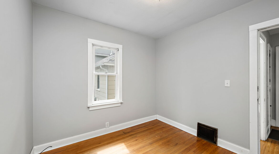 12-web-or-mls-1054-23rd-ave-se