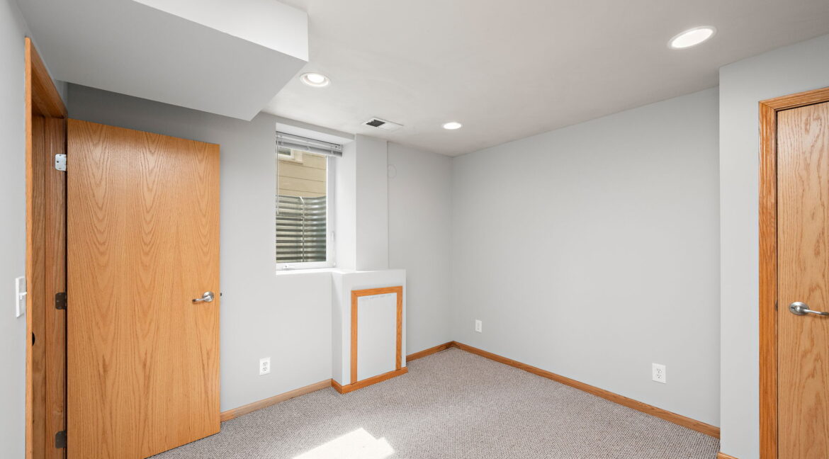 17-web-or-mls-1054-23rd-ave-se