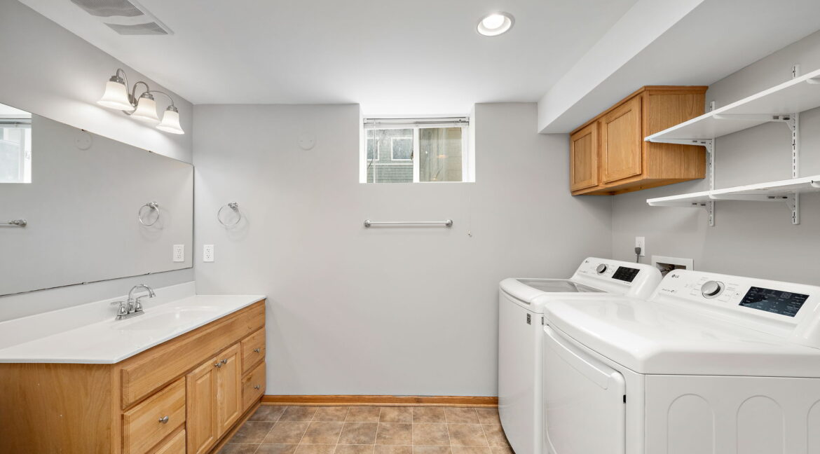 19-web-or-mls-1054-23rd-ave-se