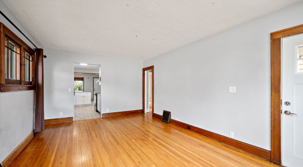 3-web-or-mls-1054-23rd-ave-se