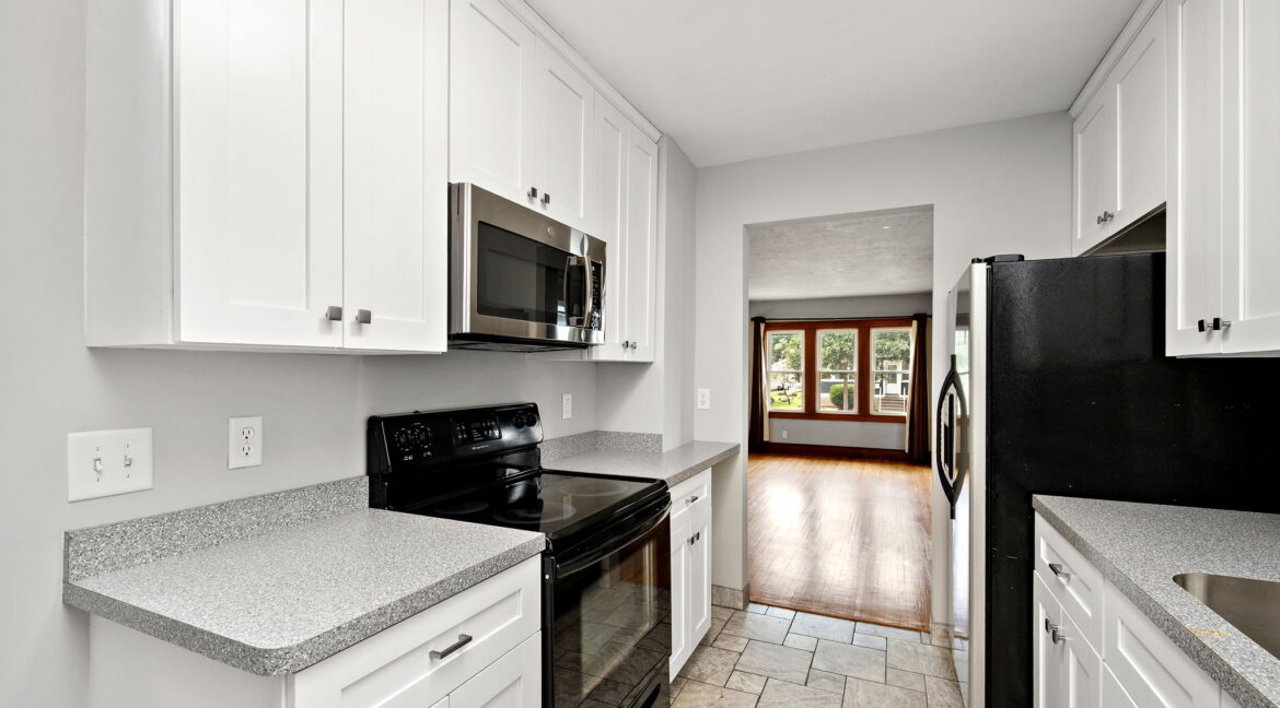 6-web-or-mls-1054-23rd-ave-se