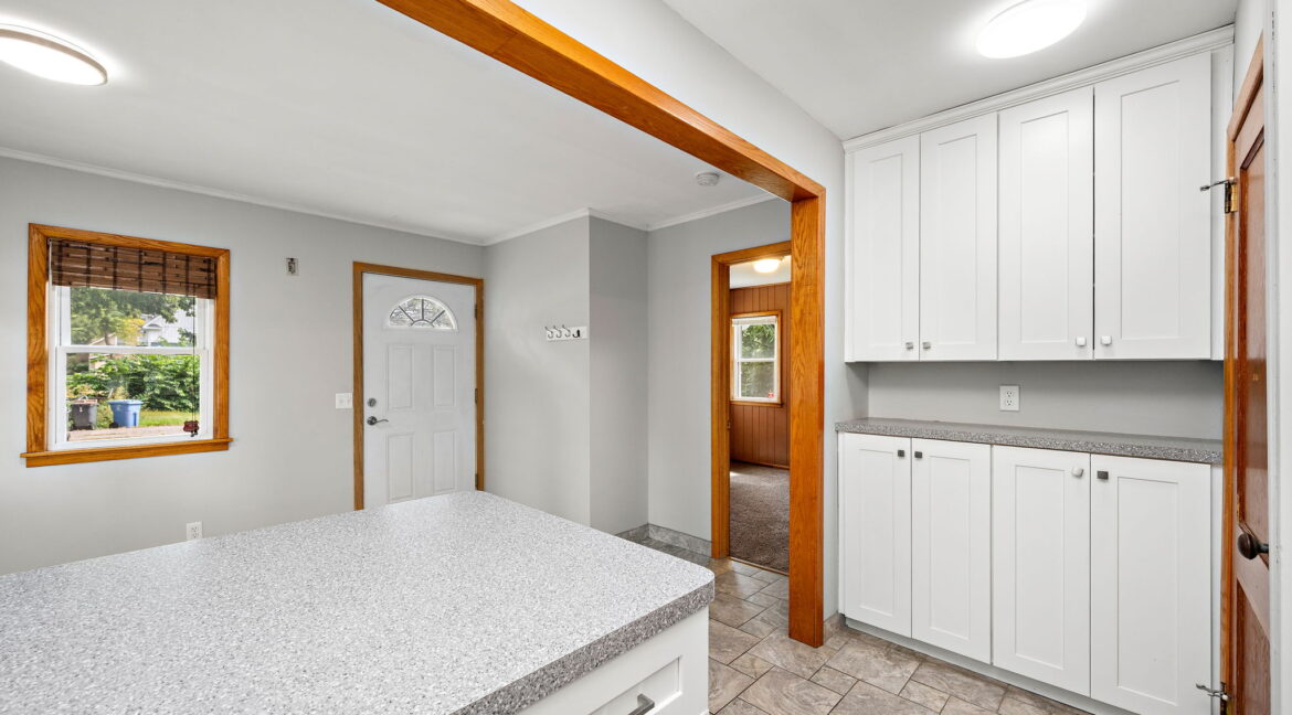 7-web-or-mls-1054-23rd-ave-se