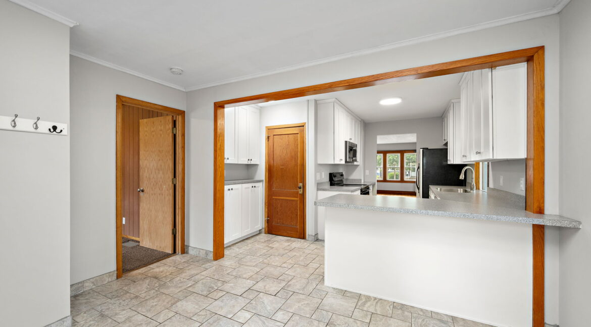 9-web-or-mls-1054-23rd-ave-se